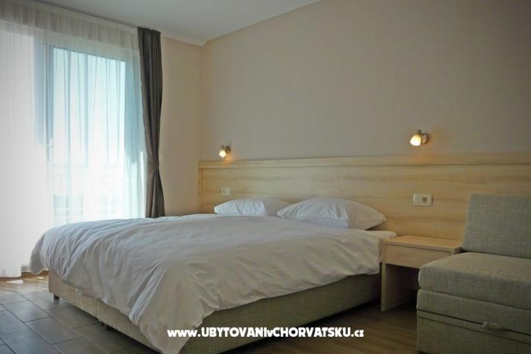 Drvenik Palace – photo 12