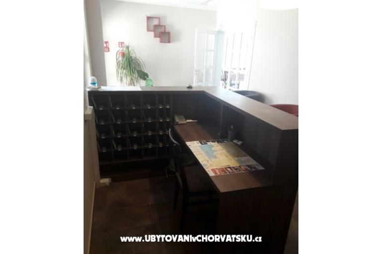 Drvenik Palace – photo 18