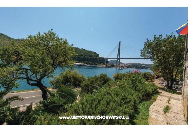 House directly on the sea – photo 8