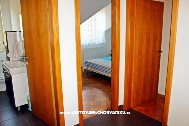 Apartment Dugi Rat – photo 12