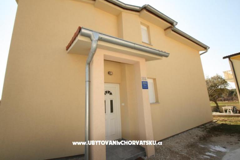 Apartment Zoran - Valbandon  – photo 14