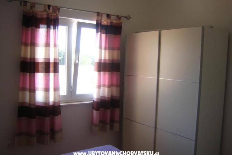 Apartments Roje Sv. Filip i Jakov – photo 13