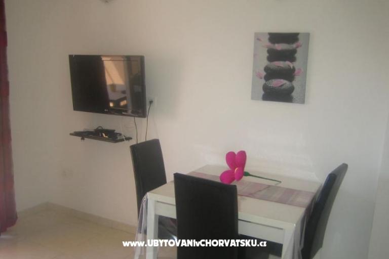 Apartments Roje Sv. Filip i Jakov – photo 2