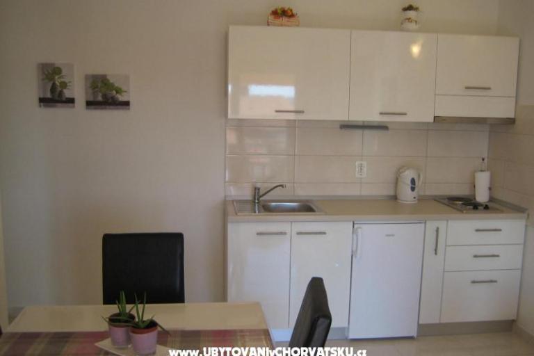 Apartments Roje Sv. Filip i Jakov – photo 7
