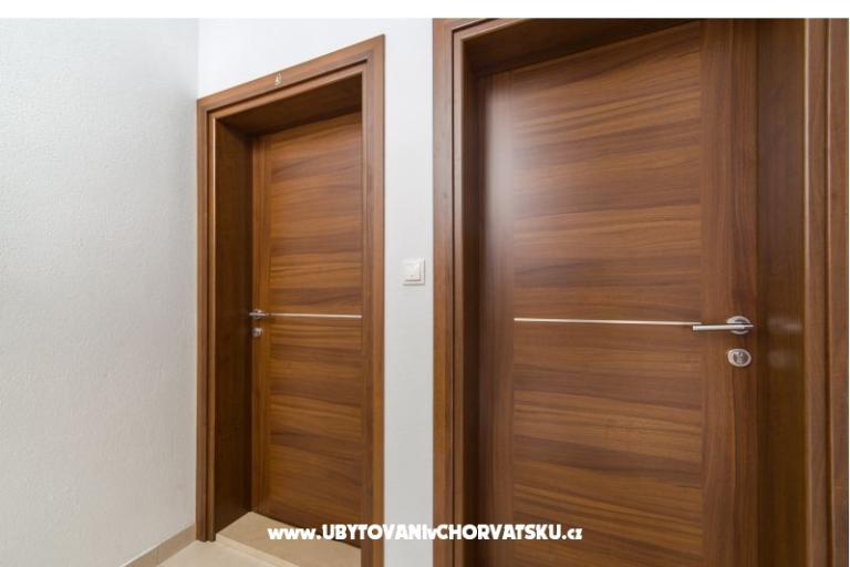 Color Apartments Miošić – photo 10