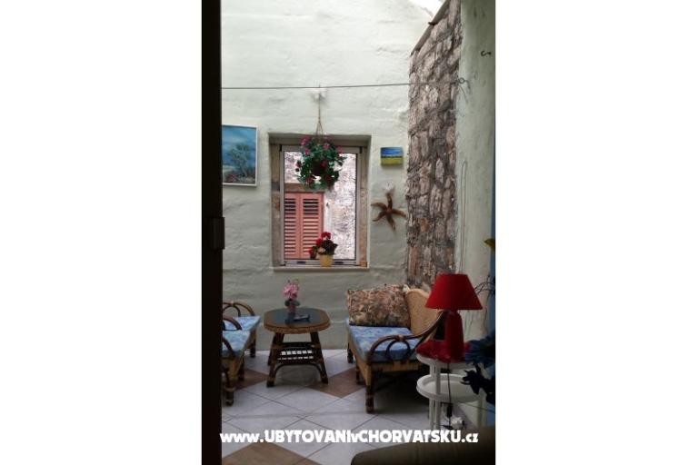 Stone house – photo 10