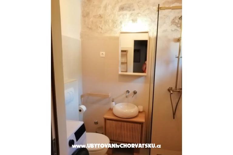 Stone house za odmor Ostojić – photo 17