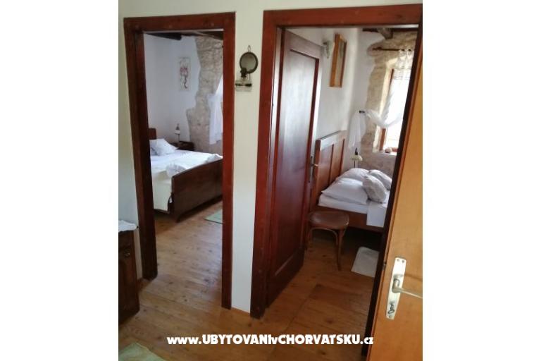 Stone house za odmor Ostojić – photo 21