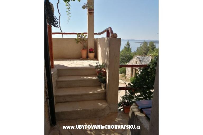 Stone house za odmor Ostojić – photo 23