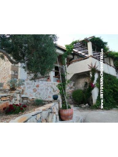 Stone house za odmor Ostojić – photo 9