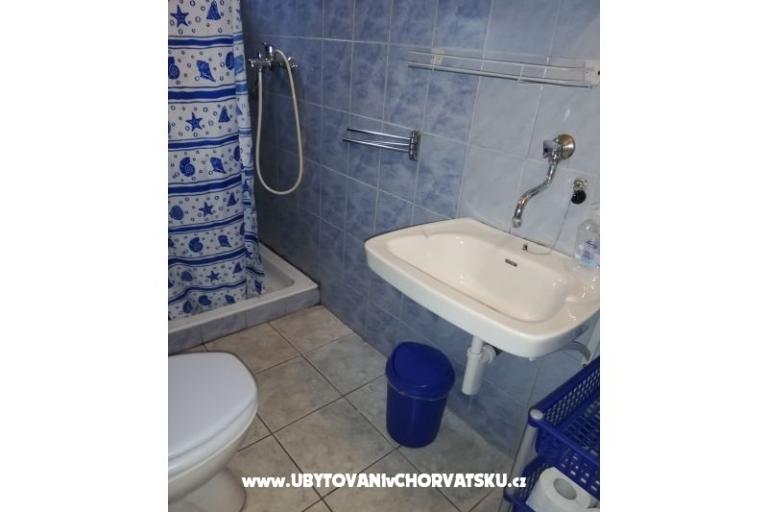 House Mate – photo 11