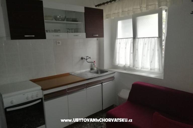 House Mate – photo 16