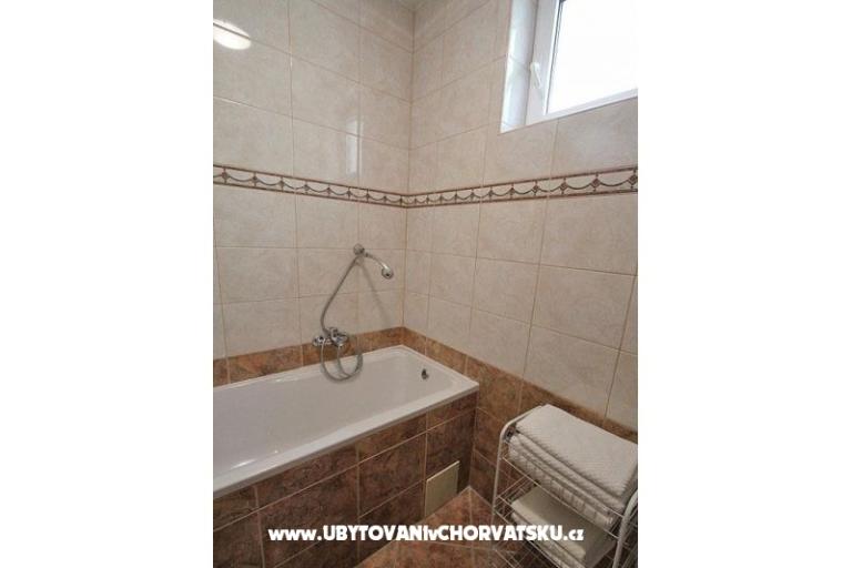 Beachfront Apartments Carlo – photo 13