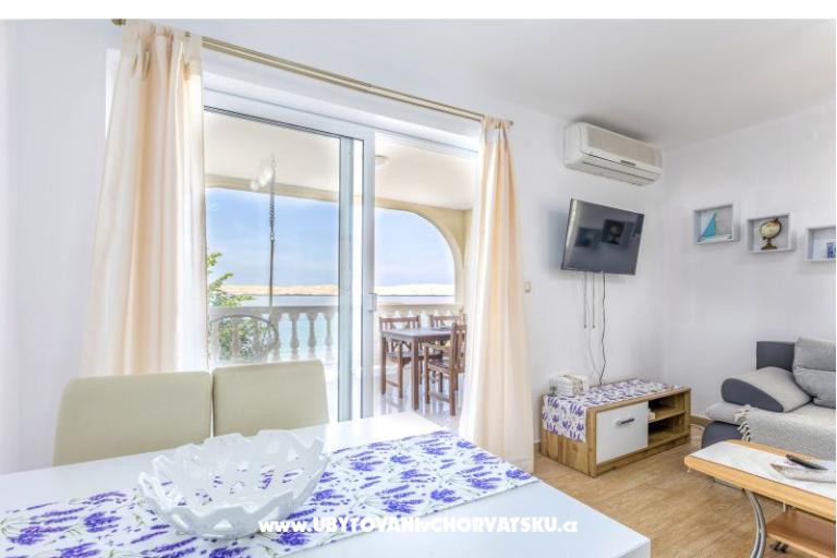 Beachfront Apartments Laszlo – photo 4