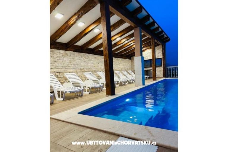 Villa Robert 2 with pool Cesarica – photo 11