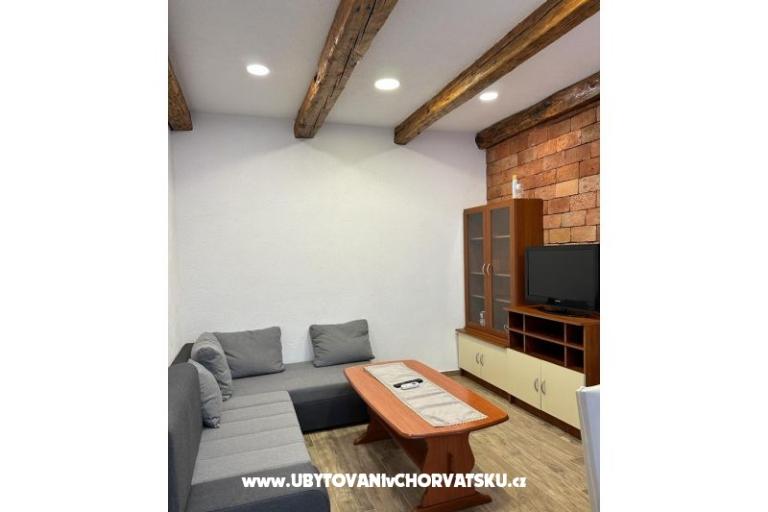 Villa Robert 2 with pool Cesarica – photo 4