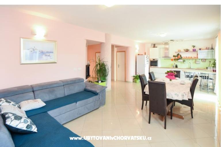 Flora Apartment – photo 11