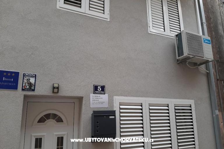 Holiday Home Sara- Kastel Stafilic – photo 3