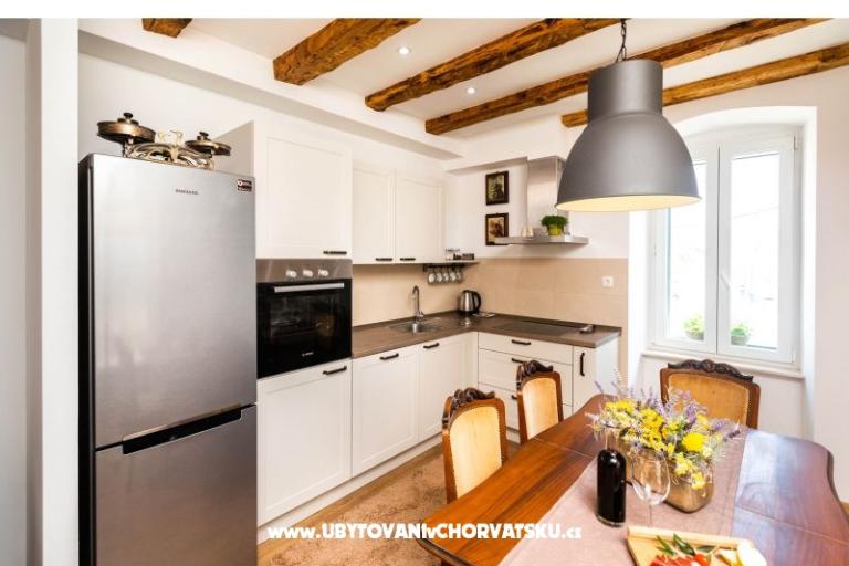 Sea Castle Apartment Gajo – photo 10