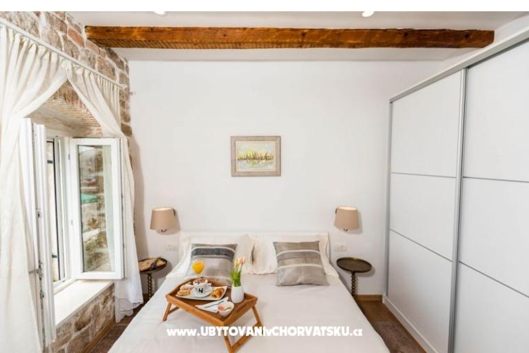 Sea Castle Apartment Gajo – photo 17