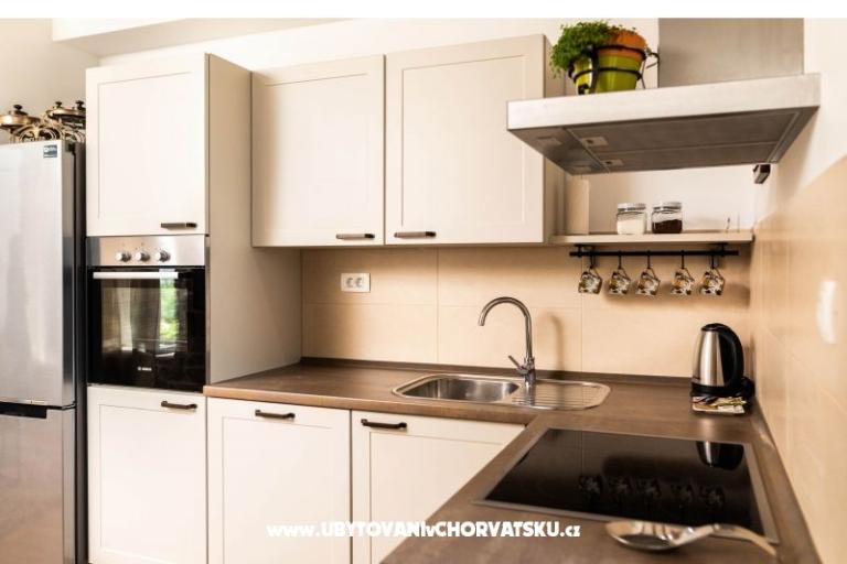Sea Castle Apartment Gajo – photo 9