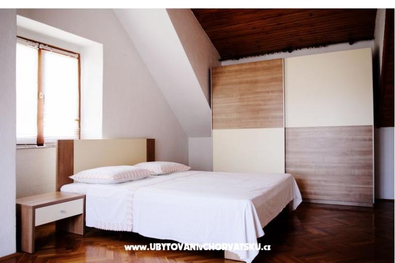 Stone house – photo 13