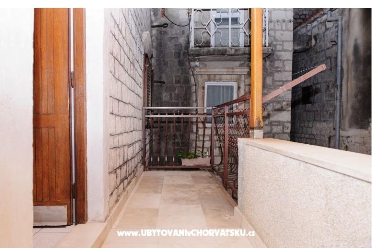 Stone house – photo 18