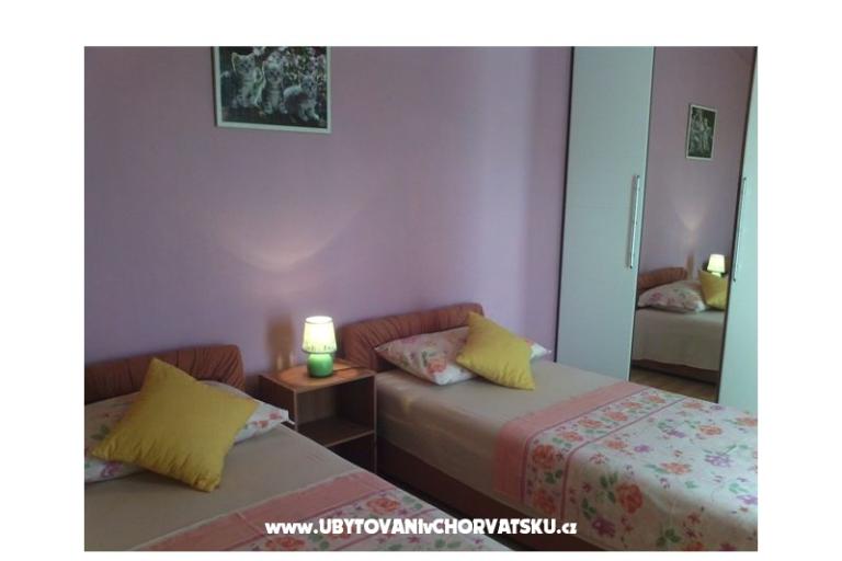 Villa Sandra - apartmani s  bazenom – photo 6