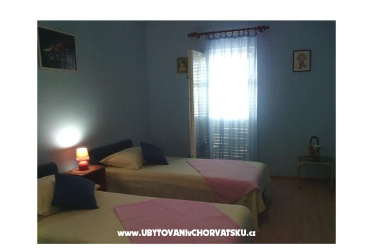 Villa Sandra - apartmani s  bazenom – photo 9