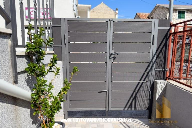 Town center Viturri Luxury apartman – photo 15