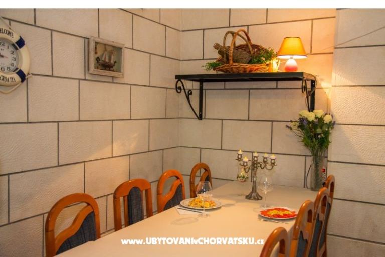 AG Komarna | Pelješac B. Apartments – photo 25