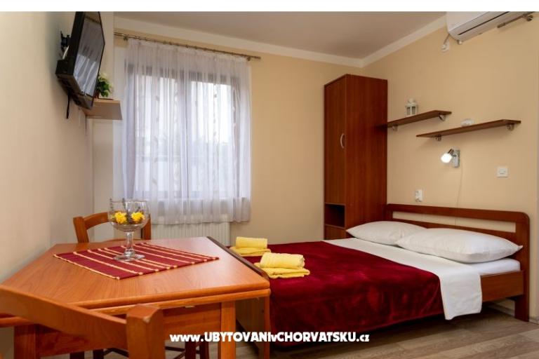 Apartments Dujmović – photo 12
