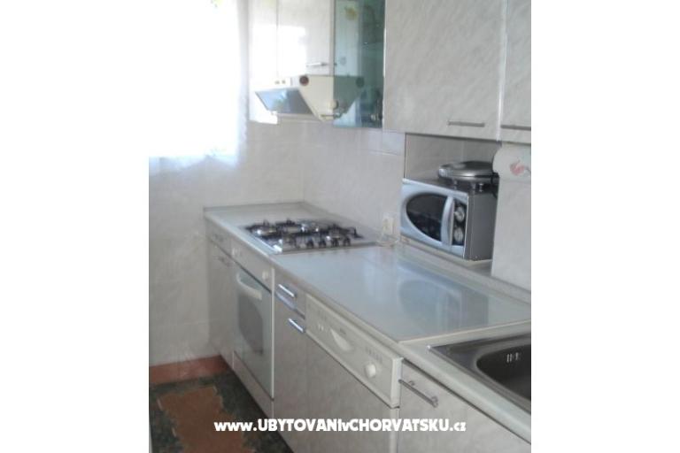 apartmani Sv.Vid &amp; Kremenic – photo 14