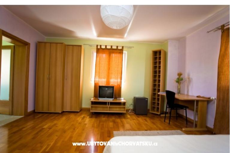 Villa Mirela B&amp;B – photo 23