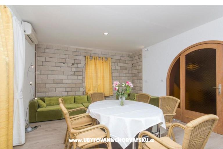 Apartments A&amp;B – photo 6