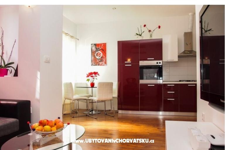 APARTMENTS ELA – photo 2