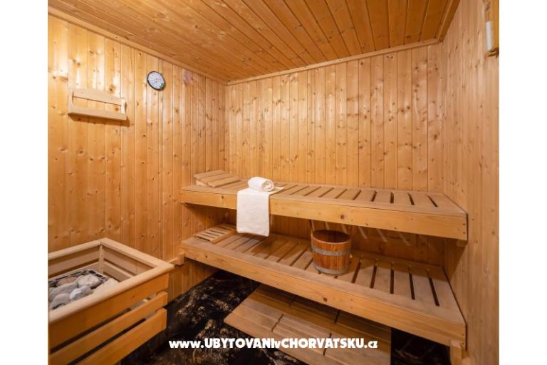 Apartments Romilda, by the beach – photo 11