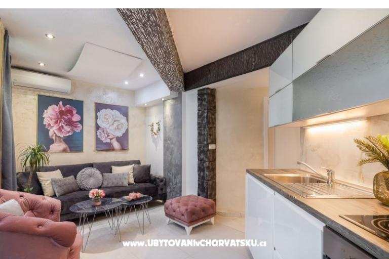 Apartments Romilda, by the beach – photo 48