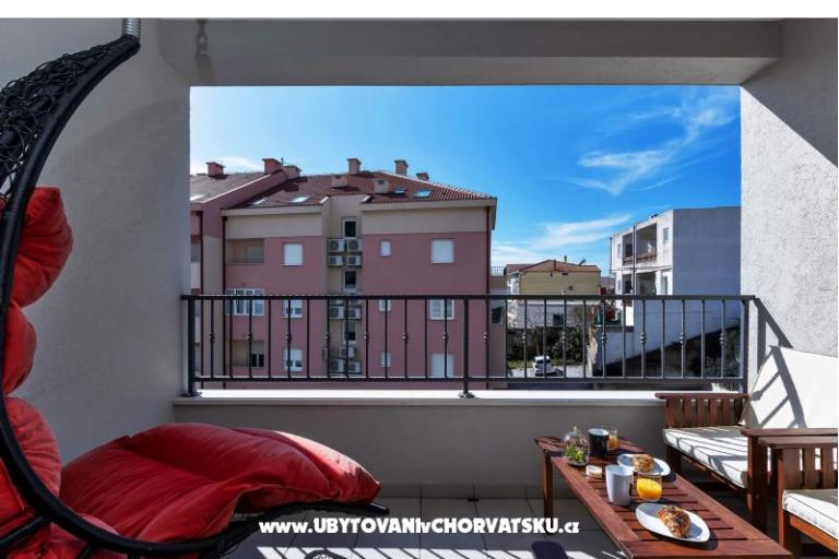 Cliffside Breeze Apartment – photo 2
