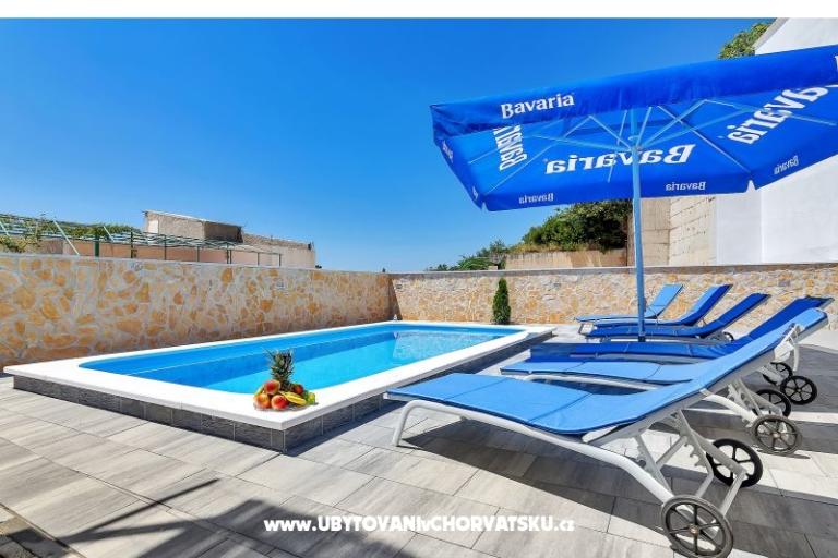 Apartments with pool – photo 15