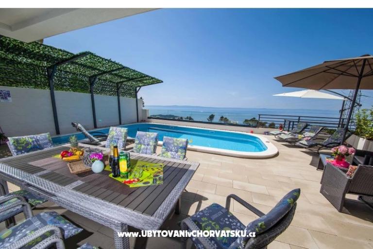 Apartments with pool – photo 8