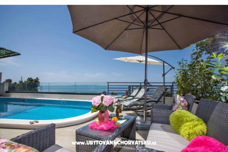 Apartments with pool – photo 9