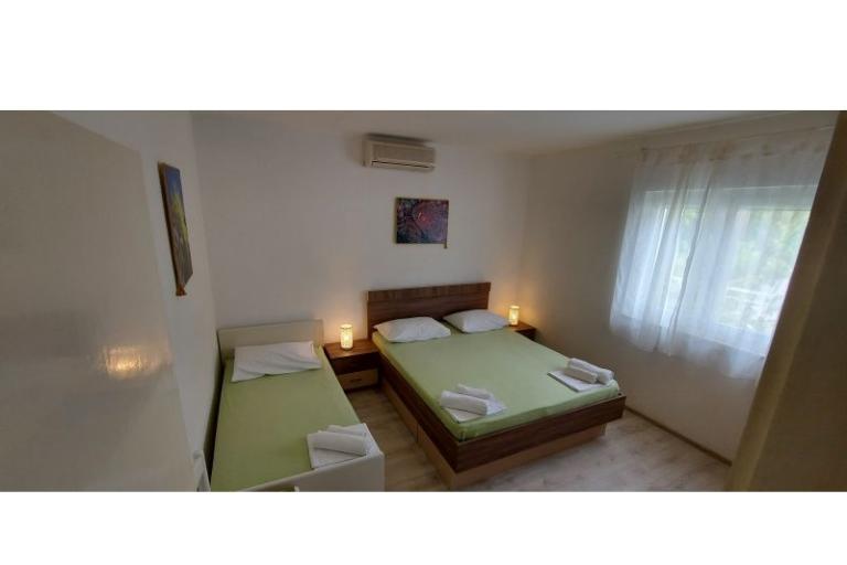 Apartment Lara – photo 16