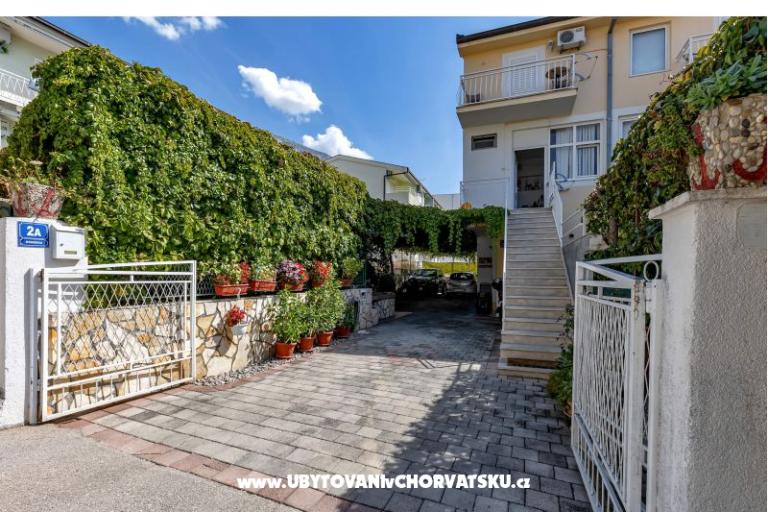 Rosalia Apartments – photo 2