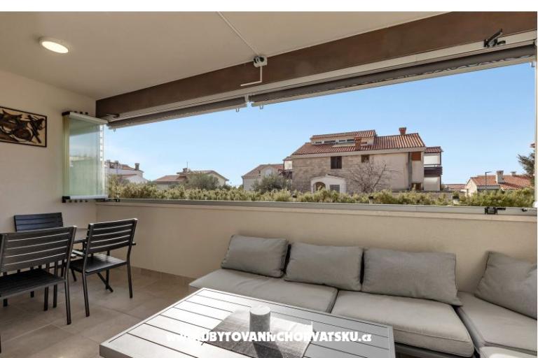 toDalmatia Seafront Apartment – photo 2