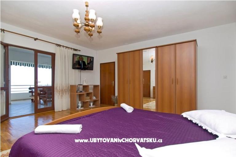 De Lux Apartments-SWIMMING POOL – photo 14