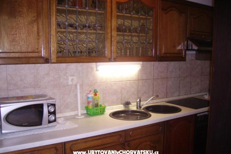 Apartments Jelaska – photo 11