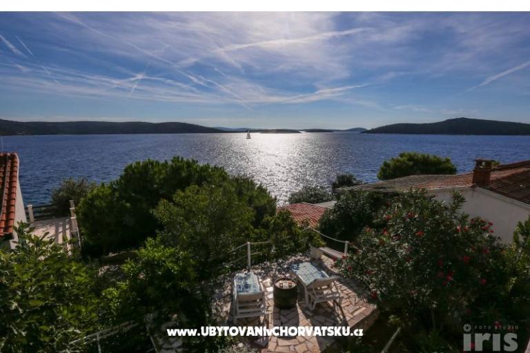 Apartments Mikulić Sevid – photo 6