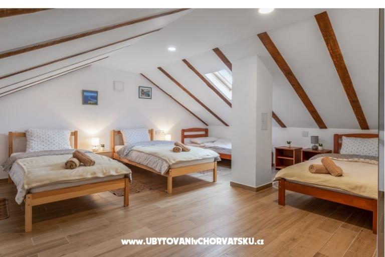 Secret forest house – photo 10