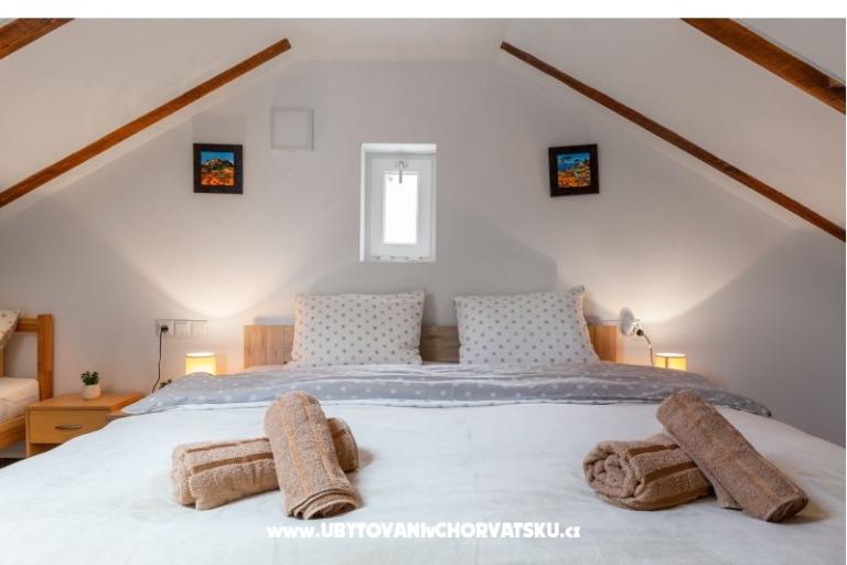 Secret forest house – photo 11